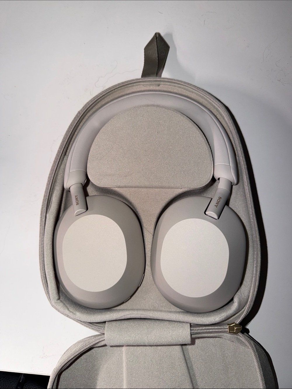 Sony WH-1000XM5 Over-Ear Headphones - Silver White
